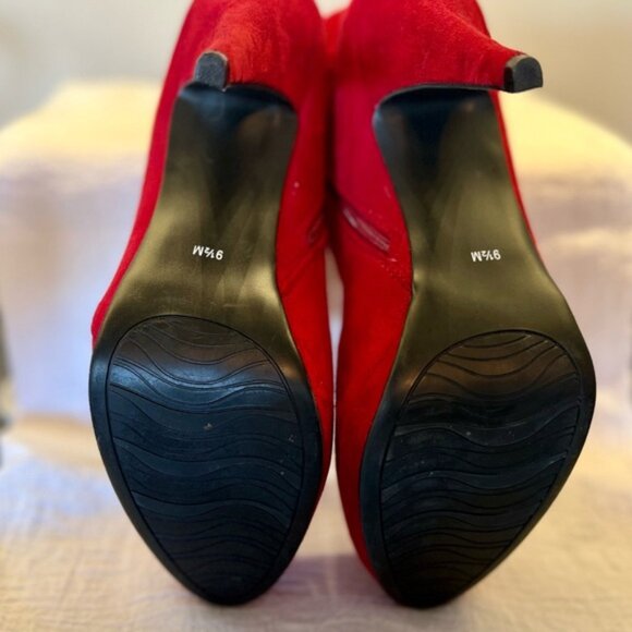 Impo Red Ruffled Heels - Picture 4 of 9